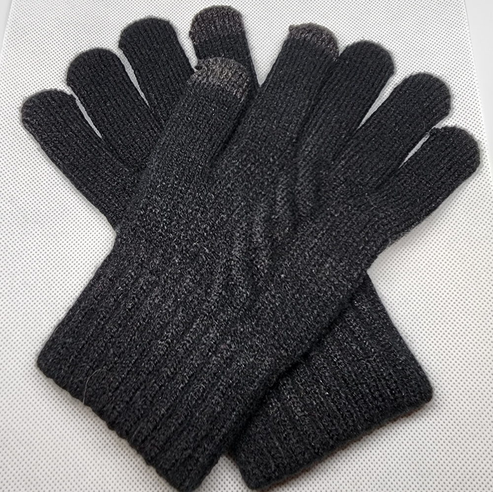 Touchscreen gloves